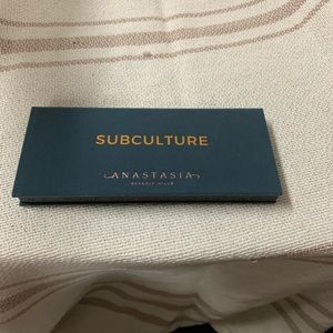 Subculture Eyeshadow Pallet